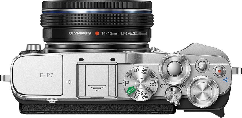 Olympus PEN E-P7 Camera Kit, 20 MP Sensor, 5-axis image stabilisation, tilt HD LCD, 4K, Wi-Fi, color and monochrome profile control, silver incl. M.Zuiko Digital ED 14-42mm EZ black